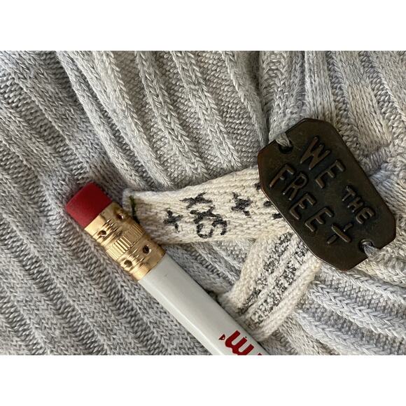 FREE PEOPLE Sweater Pullover Stretch Long Sleeve Ruffled Hem XXS - Picture 6 of 6